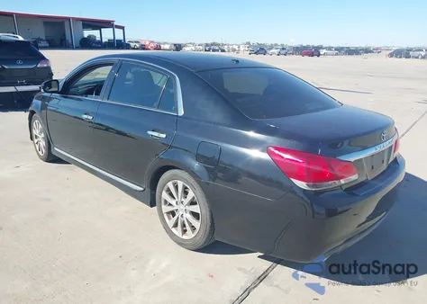 2012 Toyota Avalon Limited z USA, uszkodzony, nr VIN 4T1BK3DB7CU457980